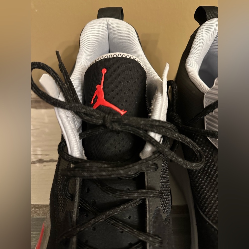 NIKE MENS AIR JORDAN ZOOM 92 BLACK/UNIVERSITY RED -SIZE 15 - Picture 3 of 10